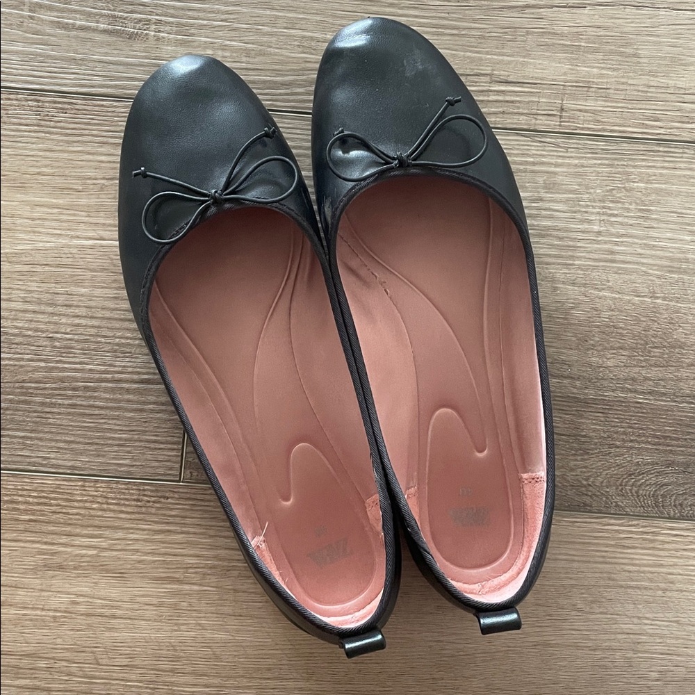 Zara Black Ballet Flats with Bow Accent